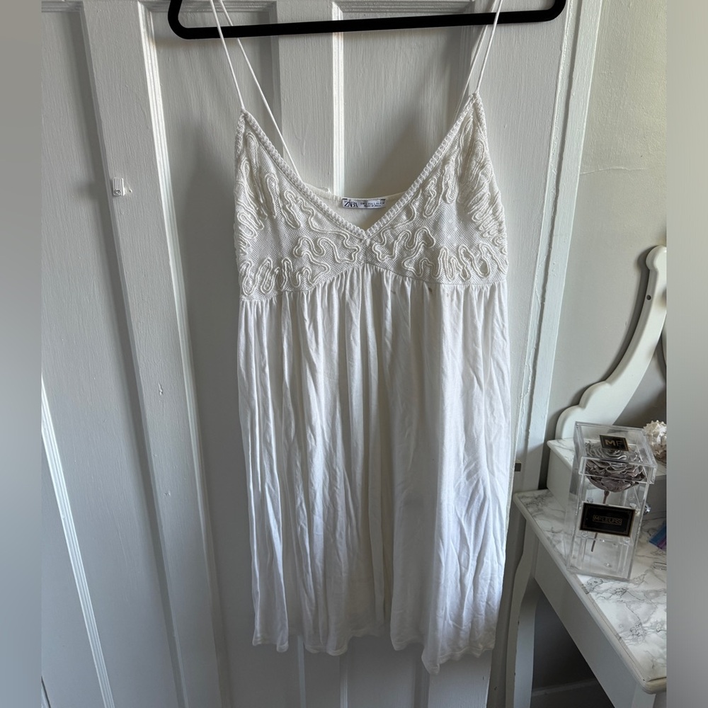 SOLD - Zara - Flowy Dress - L